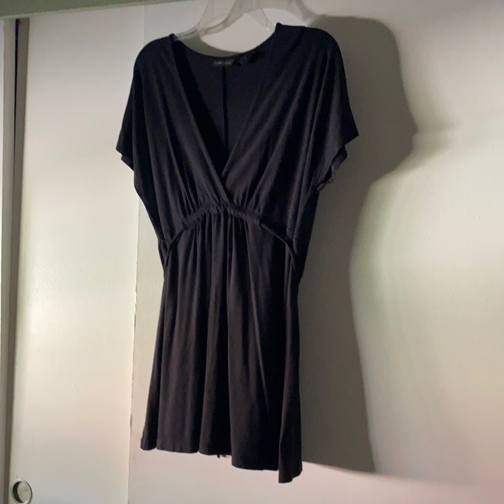 Black tunic, ties in back. 32” long, v-neck. L.